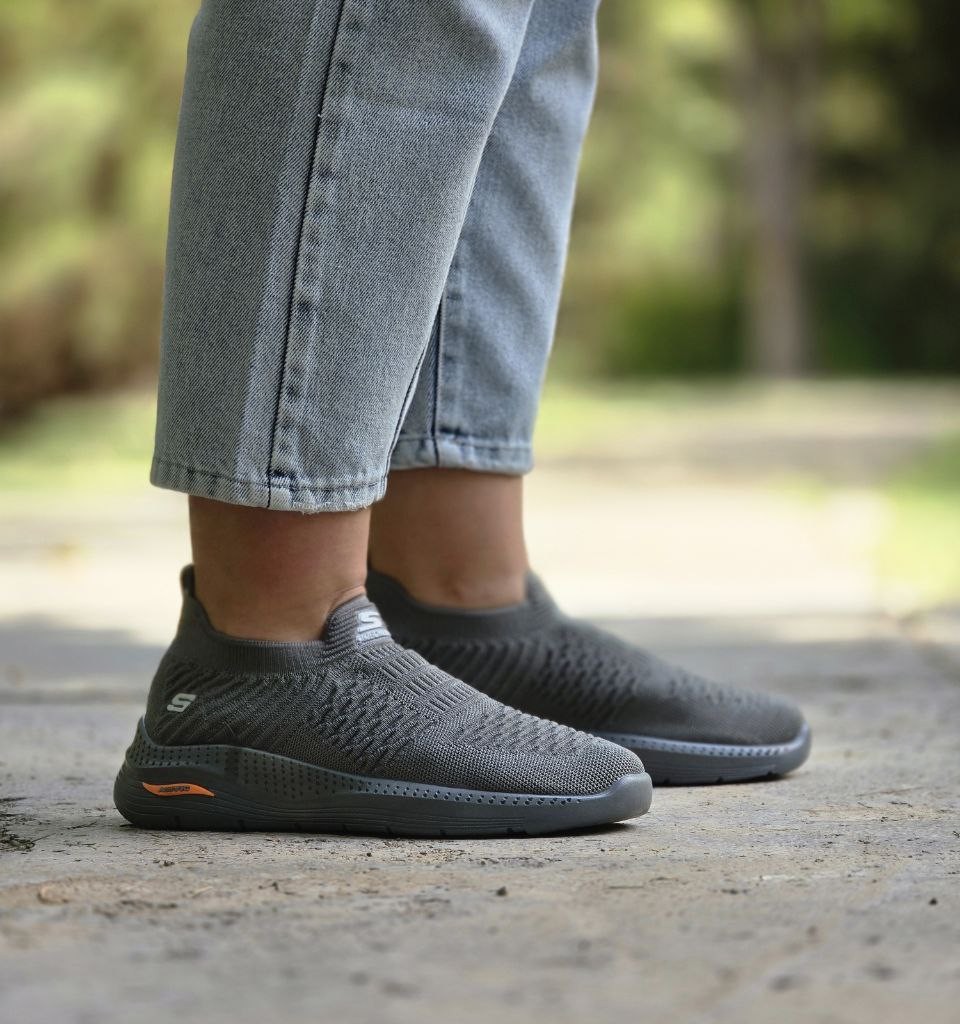 حراج  بزرگ کفش اسپرت و پیاده روی  زنانه جورابی مدل FASHION  خوش فرم طوسی صورتی با ارسال رایگان