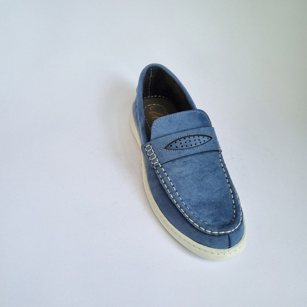 حراج ویژه کفش اسپرت مدل جدید مردانه و پسرانه رنگ مشکی مناسب برای پیاده روی فوق العاده با کیفیت