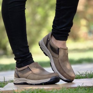 فرووووش ویژه کفش کتونی  طبی استاندارد اداری مجلسی مردانه مناسب استفاده روزمره رنگ قهوه ای با کد ۵۲۲۱ با ارسال رایگان