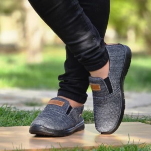 آفررر استثنایی فروش کفش کتونی پیاده روی مردانه پسرانه مدل دیپلمات زیزه نرم و مناسب استفاده روزمره رنگ طوسی با کد۵۲۱۳ با ارسال رایگان