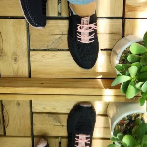 حراج  بزرگ کفش اسپرت و پیاده روی  زنانه جورابی مدل FASHION سفید صورتی عالی