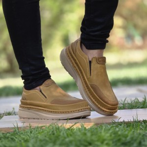 فروووش فوق العاده ویژه کفش طبی استاندارد خارپاشنه مردانه مناسب استفاده روزمره رنگ خردلی  رویه ساده با کد ۵۲۰۵ با ارسال رایگان