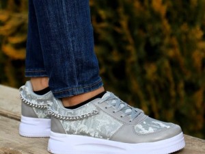 حراج ویژه کفش اسپرت زنانه مدل جدید زنجیری کد 149 زیره سبک و زیبا