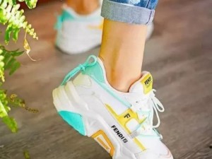 حراج  بزرگ کفش اسپرت زنانه مدل فندی کد 397 خوشپا و جدید