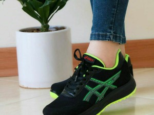 حراج  عیدانه کتونی دخترانه مدل آسیکس  کد 4041  بادوام و مقاوم