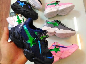 حراج کفش اسپرت بچگانه ویژه عید عااالی و جذاب