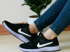 حراج اسپورت نایک ست زن و مرد کد 4041