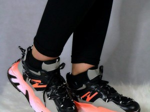 حراج کفش اسپرت زنانه مدل جدید کد 4020  چشم گیر و با کیفیت