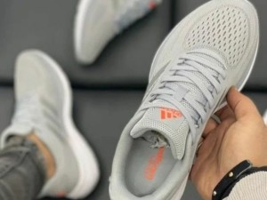 فروووش کفش اسپرت زنانه آدیداس  کاربردی و بی نظیر