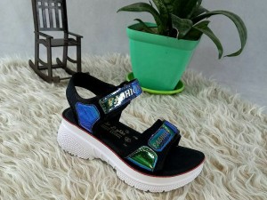 حراج کفش تابستانه بچگانه دخترانه  خوش پوش و خوش رنگ