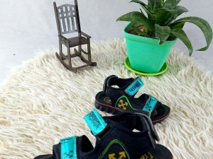 حراج کفش تابستانه بچگانه  سایز 23 تا 28 با ارسال رایگان فقط 148000 تومان