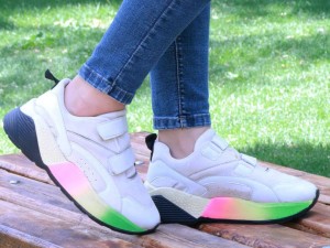 حراج کفش اسپرت دخترانه مدل جدید دو چسبی کد 4109  خوش رنگ