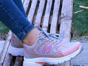 حراج کتونی دخترانه  مدل جدید نیوبالانس  کد 4103 کم نظیر و عاالی