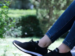 حراج کتونی پیاه روی دخترانه  مدل اسکیچرز  کد 4044 با ارسال رایگان فقط268000  تومان