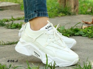 حراج کتونی دخترانه  مدل فشیون کد 4159 دوست داشتنی و خاص