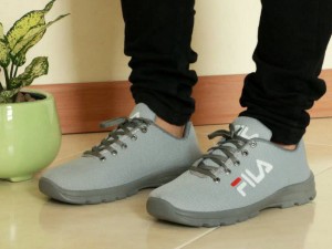 حراااااج  استثنایی مدل اسپرت فیلا   پیاده روی مردانه با مقاومت بالا