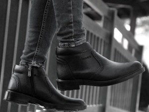 حراااااج ویژه  نیم بوت مردانه ساده و شیک ،قهوه ای رنگ  قیمت  فقط۳۷۸۰۰۰  تومان کد2191