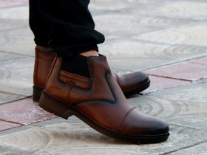 فروش ویژه این هفته  نیم بوت مردانه از پا خور خفن جذابش نگم برات، مشکی  رنگ  قیمت  فقط۳۷۸۰۰۰  تومان کد۲۲۴۰