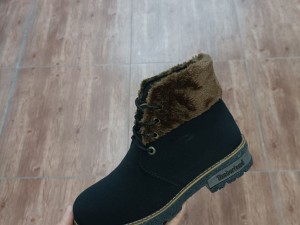 فروش فوق العاده این هفته  نیم بوت زنانه از پا خور خفن جذابش نگم برات،مشکی رنگ