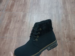 فروش ویژه این هفته  نیم بوت زنانه از پا خور خفن جذابش نگم برات،مشکی رنگ بی نقص