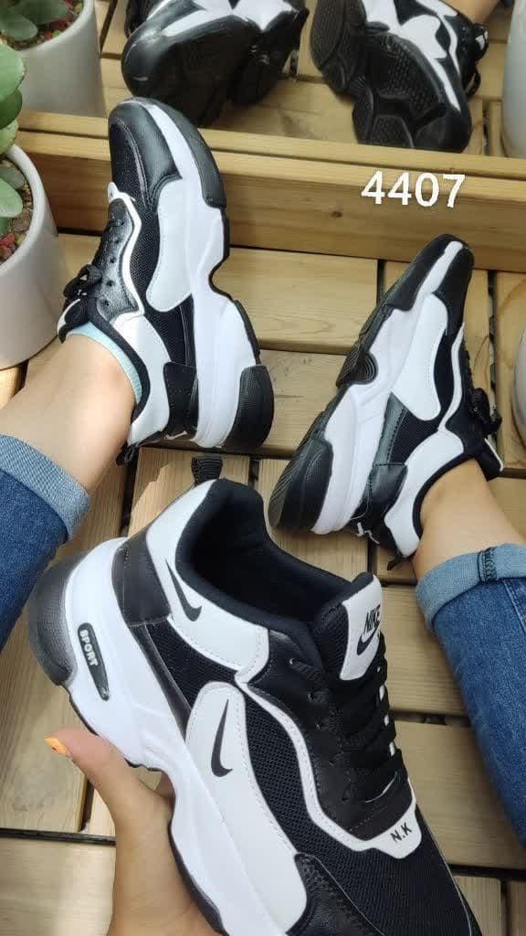 کفش اسپرت دخترانه مدل نایک طبی یه کار شیک  رویه خارجی  مناسب باشگاه مشکی سفید ارسال رایگان کد4407