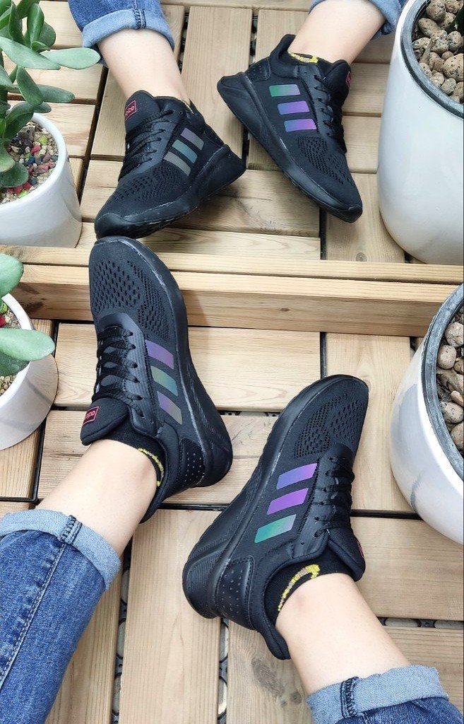 حراج استثنایی کتونی  اسپرت دخترانه  زنانه مدل آدیداس سفید قرمز کد 4530ارسال رایگان