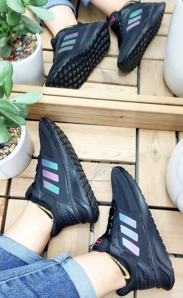 حراج استثنایی کتونی  اسپرت دخترانه  زنانه مدل آدیداس سفید قرمز کد 4530ارسال رایگان