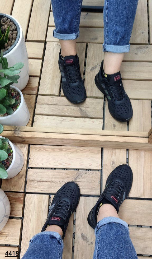 حراج استثنایی کتونی  اسپرت دخترانه  زنانه مدل آدیداس سفید قرمز کد 4530ارسال رایگان