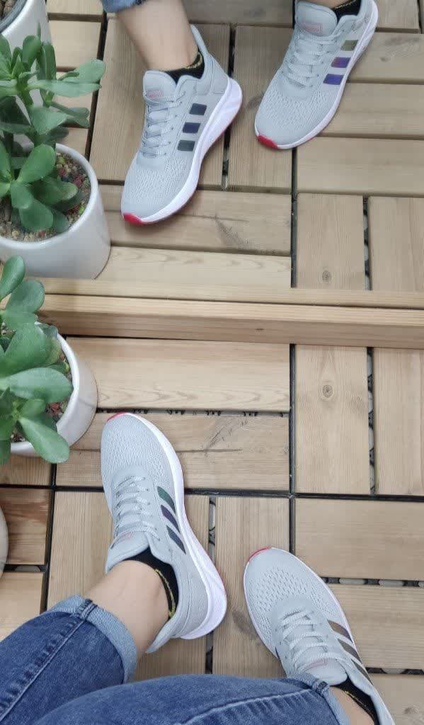 حراج استثنایی کتونی  اسپرت دخترانه  زنانه مدل جدید ونس  رنگ طوسی روشن زیره قرمز با ارسال رایگان  کد4511