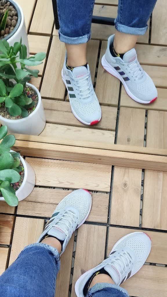 حراج استثنایی کتونی  اسپرت دخترانه  زنانه مدل جدید ونس  رنگ طوسی روشن زیره قرمز با ارسال رایگان  کد4511