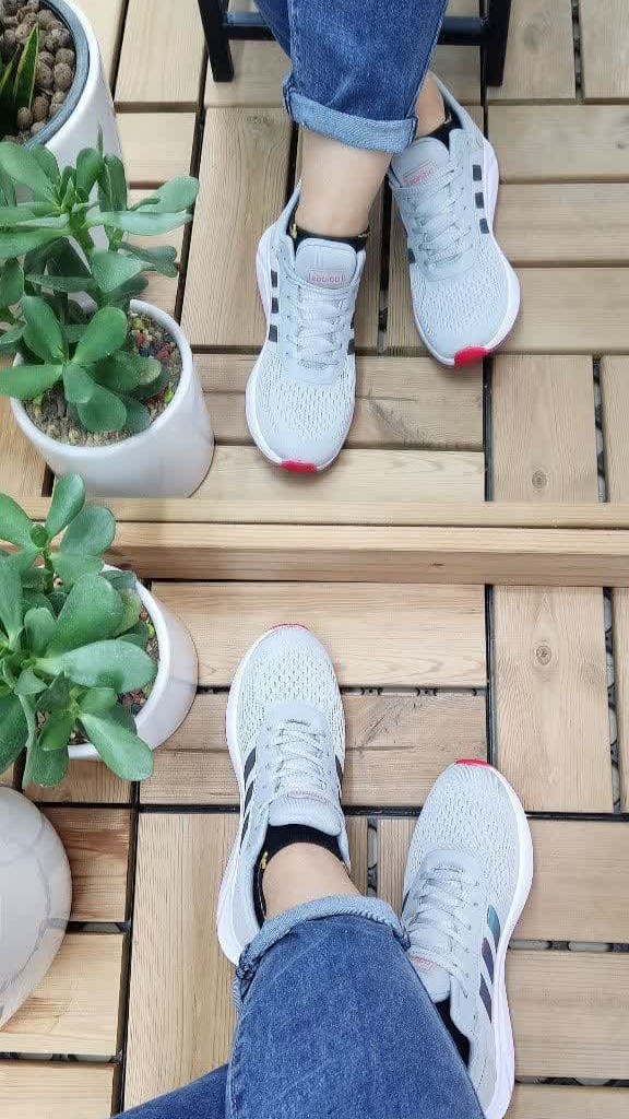 حراج استثنایی کتونی  اسپرت دخترانه  زنانه مدل جدید ونس  رنگ  طوسی روشن زیره قرمز با ارسال رایگان  کد 4511