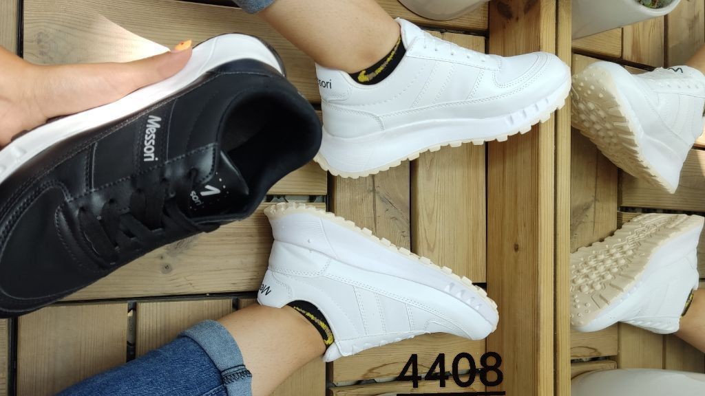 حراج استثنایی کتونی  اسپرت دخترانه  زنانه مدل جدید ونس  فشیون رنگ سفید زیره کرمی  با ارسال رایگان  کد4359