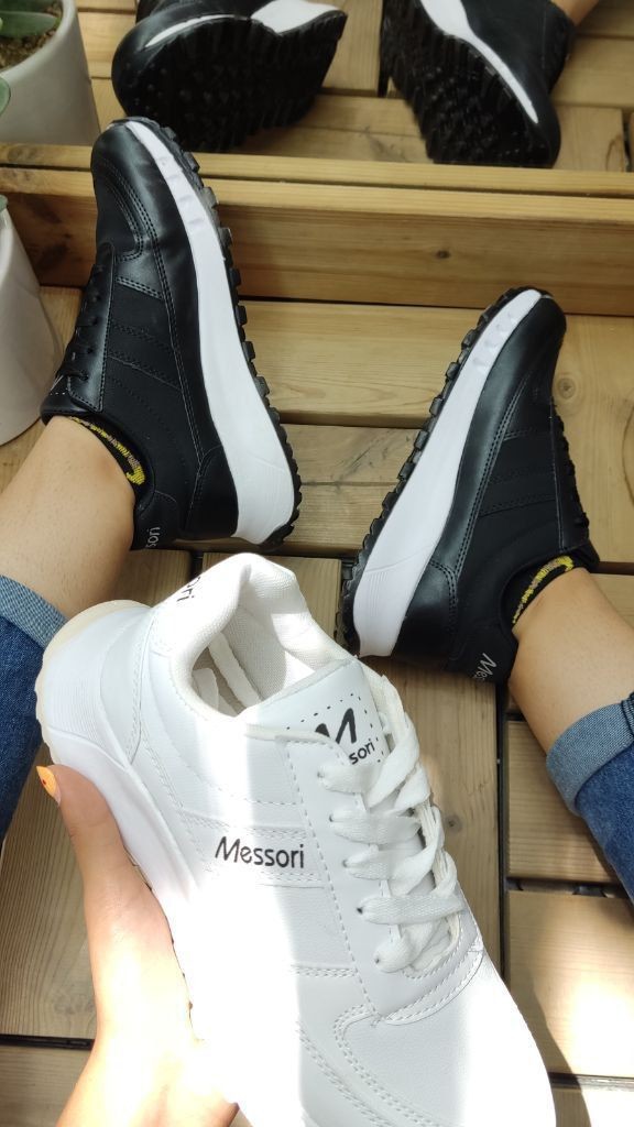 حراج استثنایی کتونی  اسپرت دخترانه  زنانه مدل جدید ونس  فشیون رنگ سفید زیره کرمی  با ارسال رایگان  کد4359