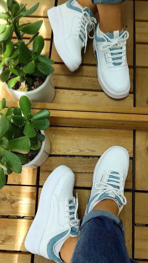 حراج استثنایی کتونی  اسپرت دخترانه  زنانه مدل جدید ونس  رنگ سفیدابی با ارسال رایگان  کد4256