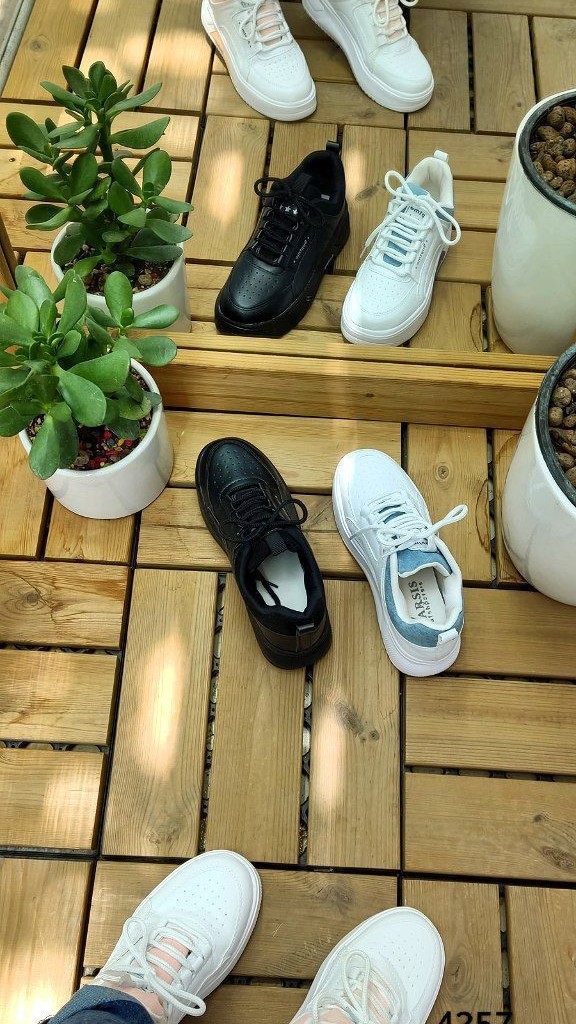 حراج استثنایی کتونی  دخترانه  زنانه مدل جدید ونس  رنگ سفیدگلبهی  با ارسال رایگان  کد4257