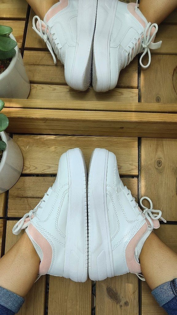 حراج استثنایی کتونی  دخترانه  زنانه مدل جدید ونس  رنگ سفیدگلبهی  با ارسال رایگان  کد4257