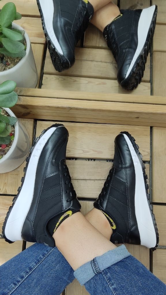 حراج استثنایی کتونی  اسپرت دخترانه  زنانه مدل جدید ونس  Messori رنگ مشکی زیره سفید   با ارسال رایگان  کد4405