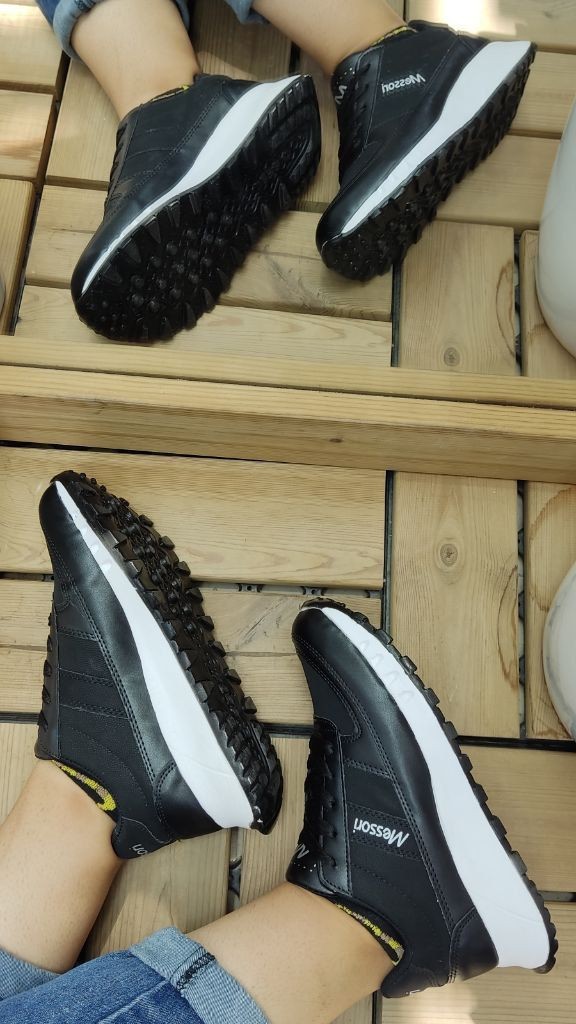 حراج استثنایی کتونی  اسپرت دخترانه  زنانه مدل جدید ونس  Messori رنگ مشکی زیره سفید   با ارسال رایگان  کد4405