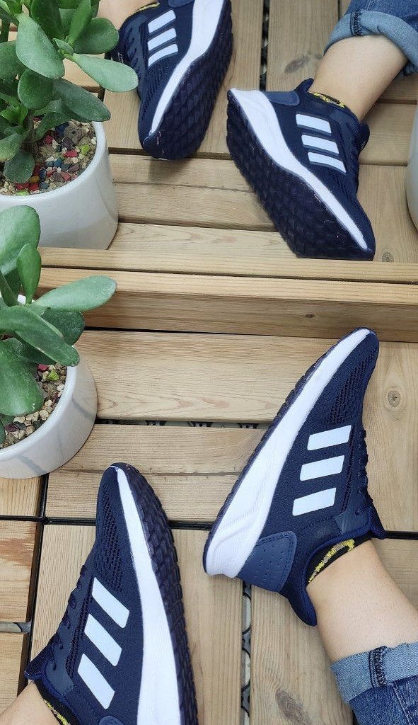 حراج استثنایی کتونی  اسپرت دخترانه  زنانه مدل آدیداس سفید قرمز کد 4530ارسال رایگان