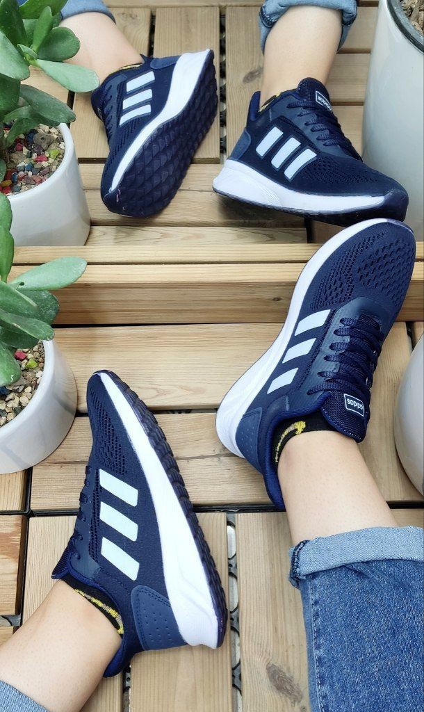 حراج استثنایی کتونی  اسپرت دخترانه  زنانه مدل آدیداس سفید قرمز کد 4530ارسال رایگان