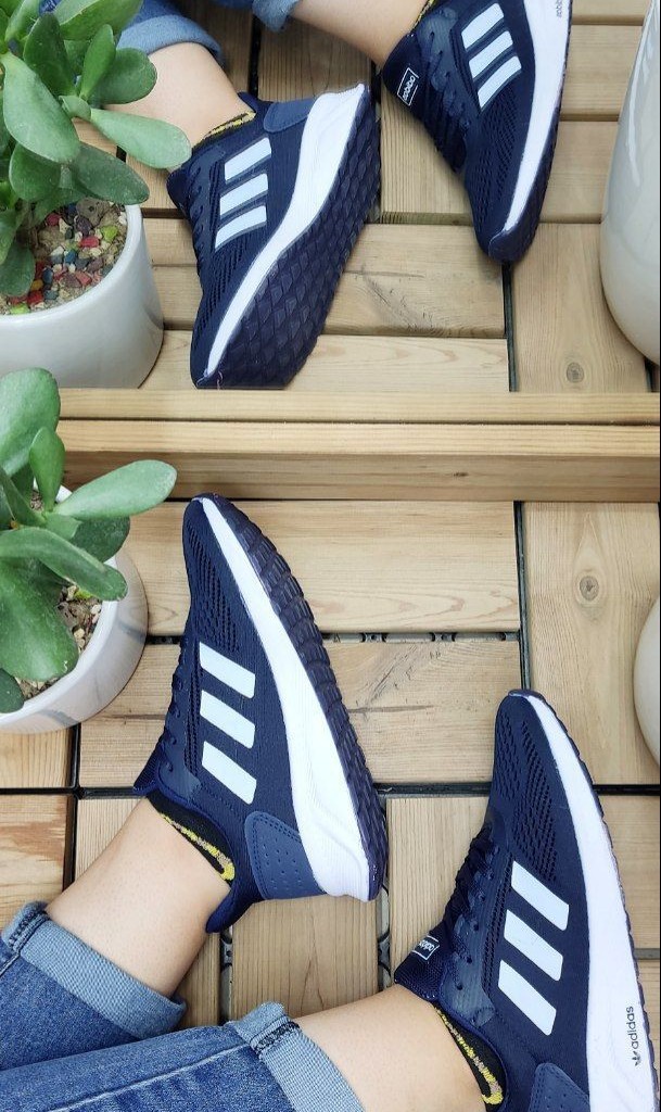 حراج استثنایی کتونی  اسپرت دخترانه  زنانه مدل آدیداس سفید قرمز کد 4530ارسال رایگان