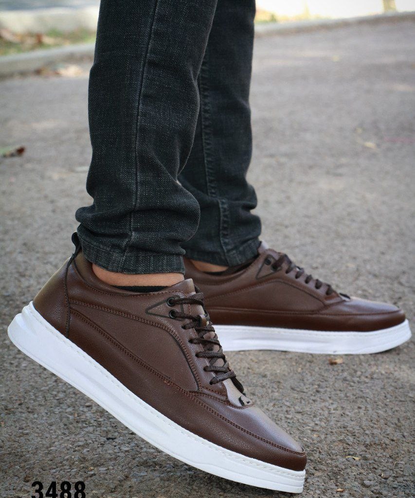 کفش مدل بولتون باکیفیت رویه چرمی با کیفیت  مردانه پسرانه به رنگ قهوه ای زیره سفید با ارسال رایگان کد 3488