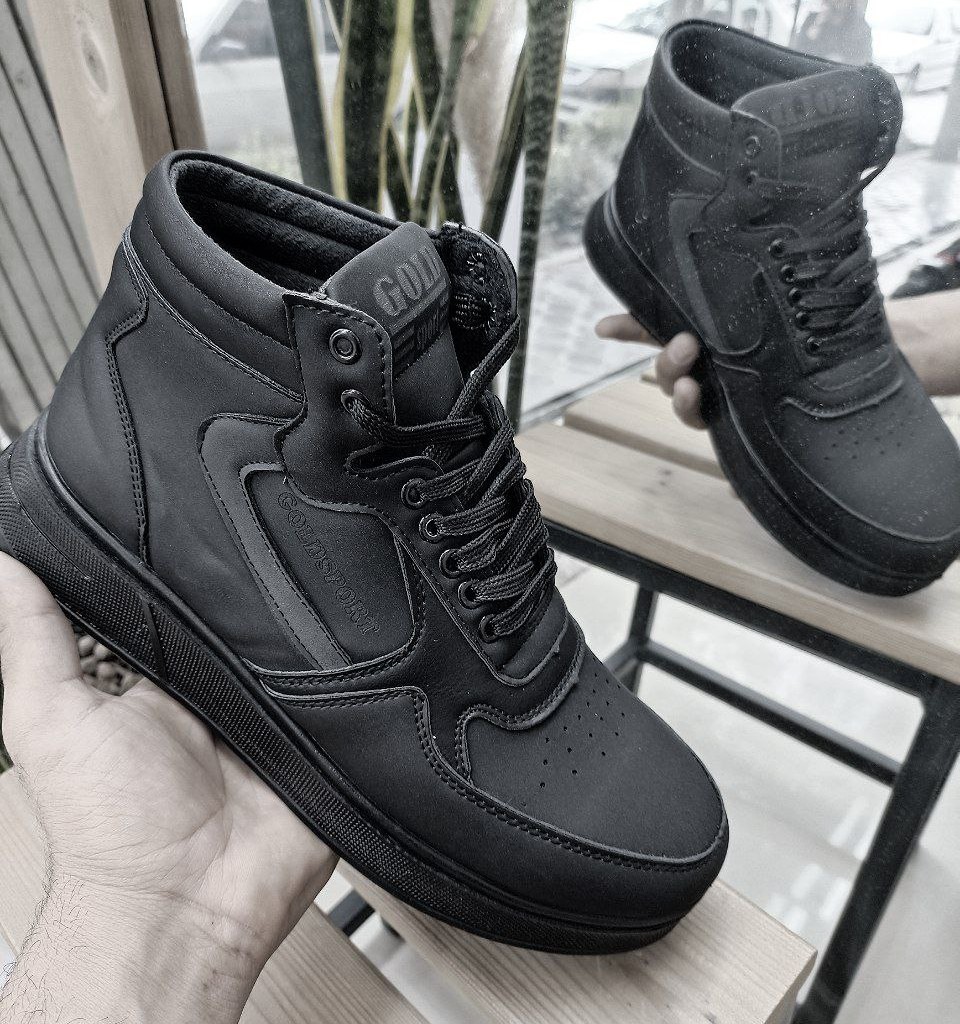 بمب فوق العاده این هفته   نیم بوت مردانه ساده و شیک ،مشکی رنگ کد 2245