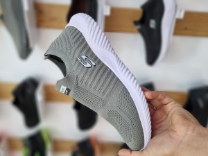 یک کفش اسپرت مردانه خوب چه مشخصاتی باید داشته باشد