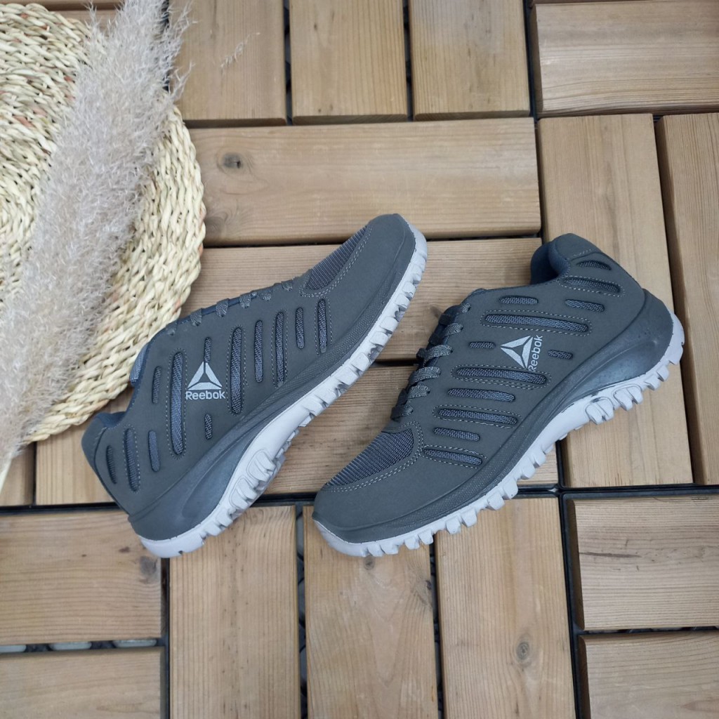 کفش کتونی اسپرت مردانه پسرانه مدل ریبوک زیره تزریق جنس عالی مشکی با ارسال رایگان 9998