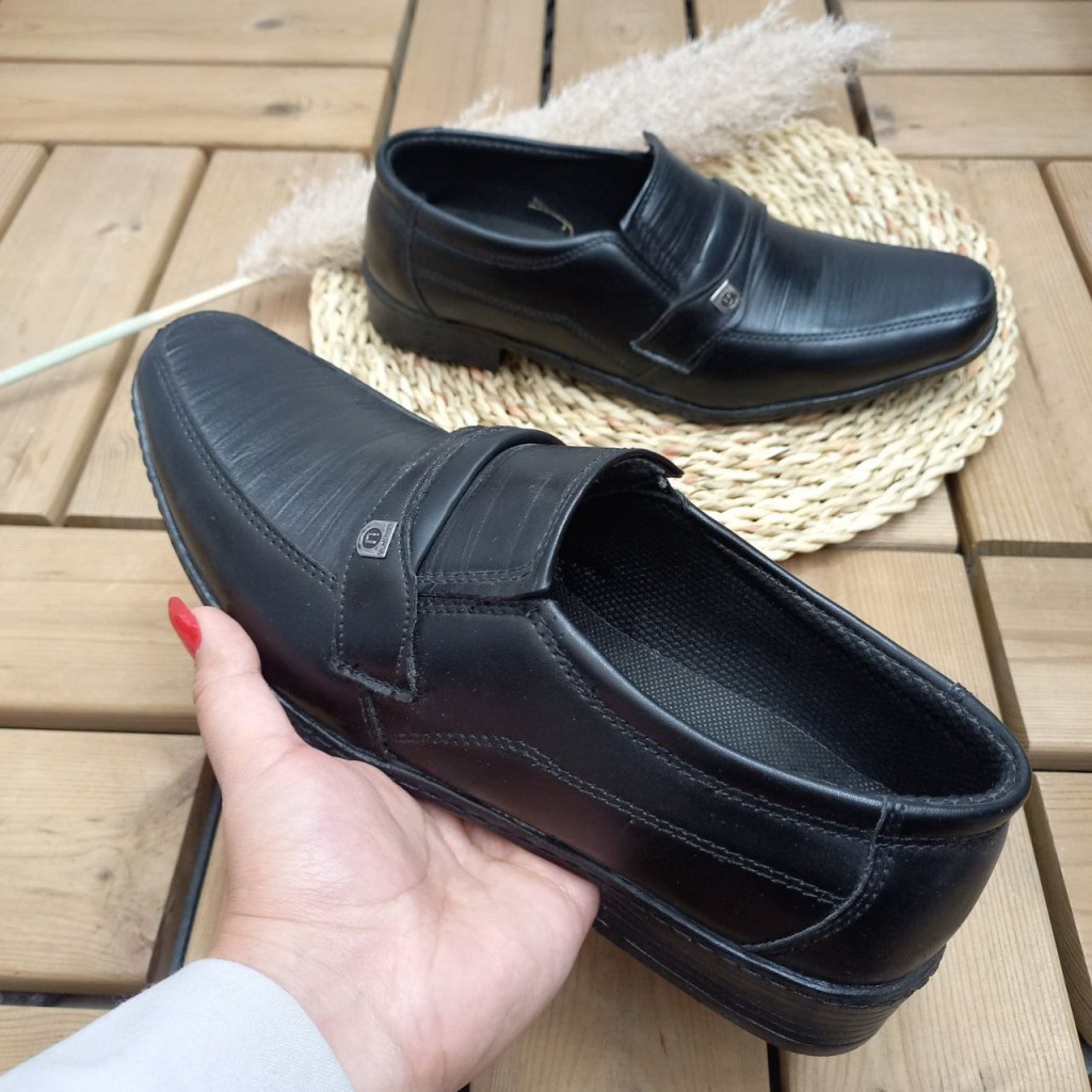 حراج کفش مجلسی مردانه مدل شبرو2009 مناسب کت و شلوار طرح جدیدکد 2009