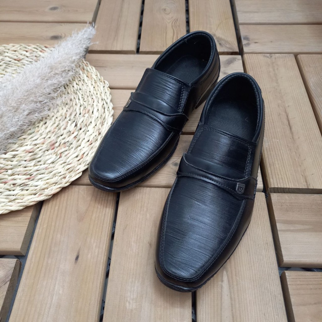 حراج کفش مجلسی مردانه مدل شبرو2009 مناسب کت و شلوار طرح جدید با ارسال  ساده و همیشگی