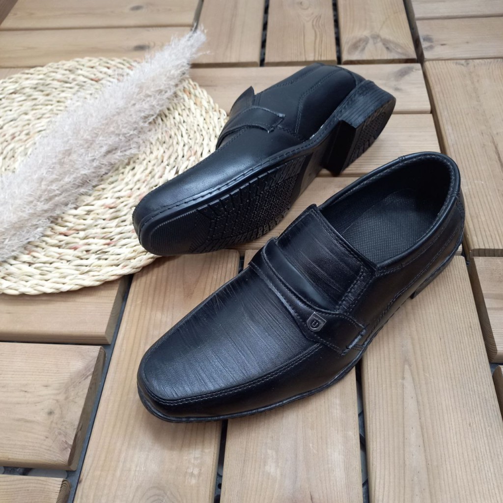 حراج کفش مجلسی مردانه مدل شبرو2009 مناسب کت و شلوار طرح جدید با ارسال  ساده و همیشگی