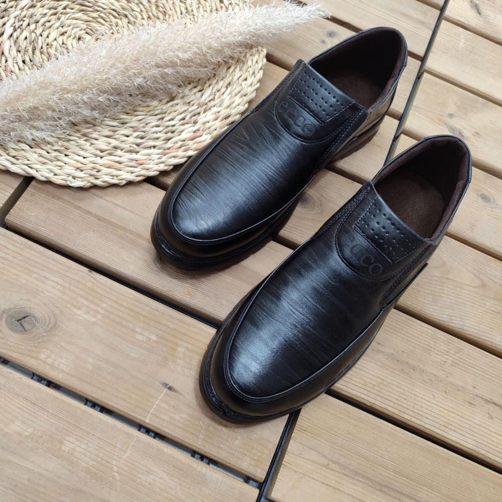 فروش ویژه حراج کفش بزرگپا اسپرت مردانه پسرانه مدل  سه خط  کد 3523 با ارسال رایگان