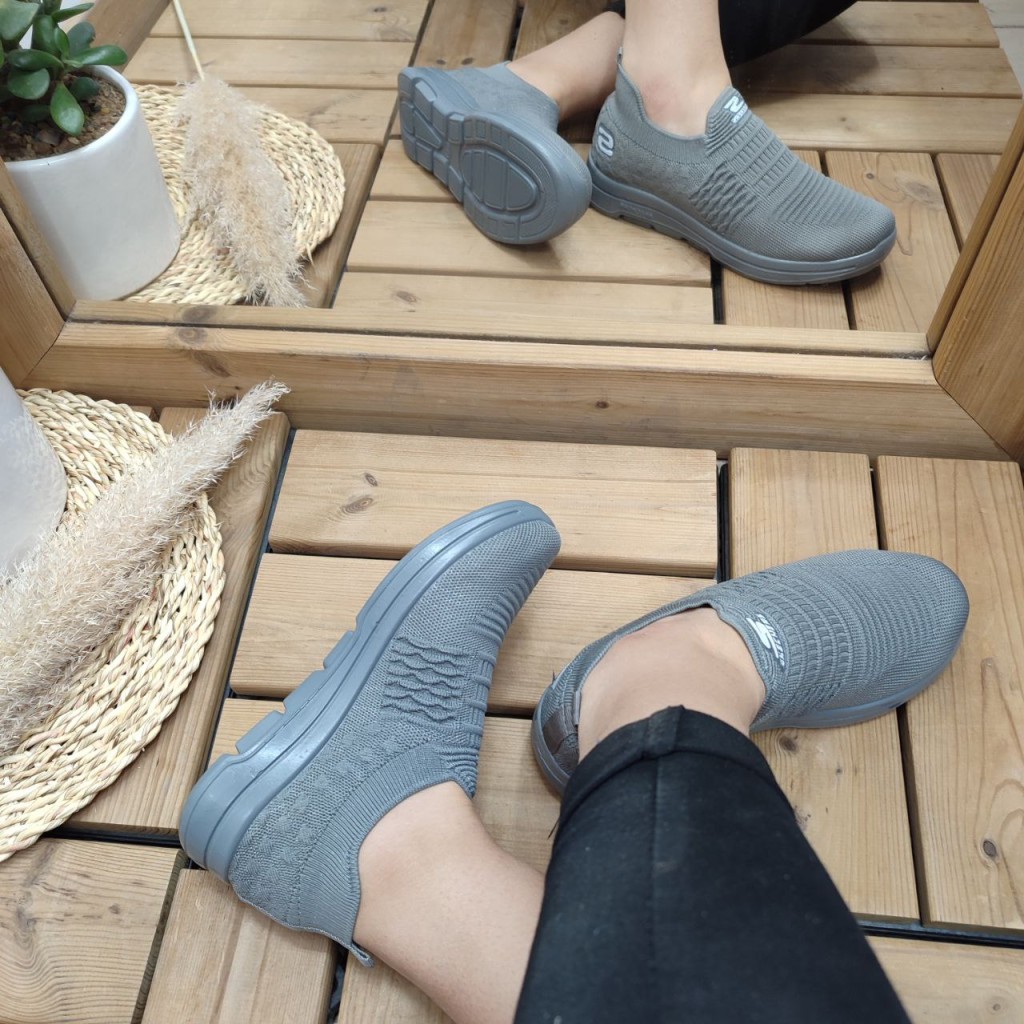 فروش فوق العاده کفش اسپرت و پیاده روی  زنانه دخترانه مدل اسکیچرز مشکی تمام با ارسال رایگان